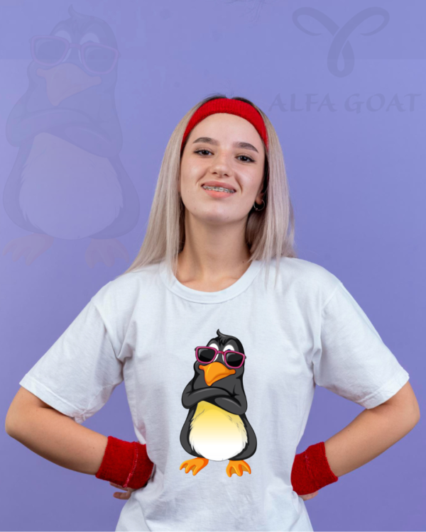 Chill Vibes: Unisex Oversized Cool Penguin T-Shirt