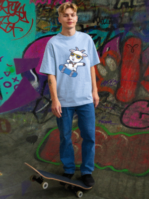 Skate Vibes: Happy Skating Goat Unisex Oversized T-Shirt